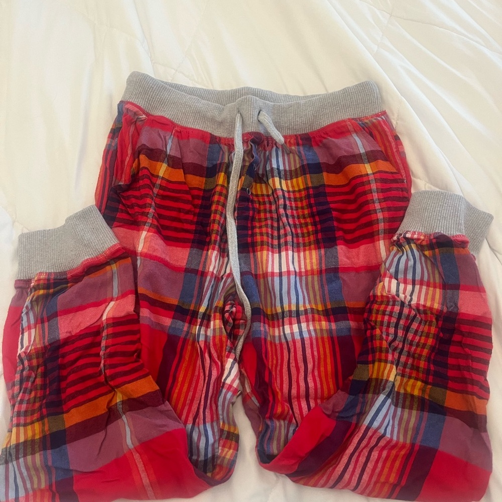 Aerie Plaid Teen PJ Bottoms in Red and Gray